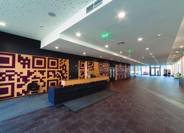 Ленинский 119: Вид главного ресепшен здания