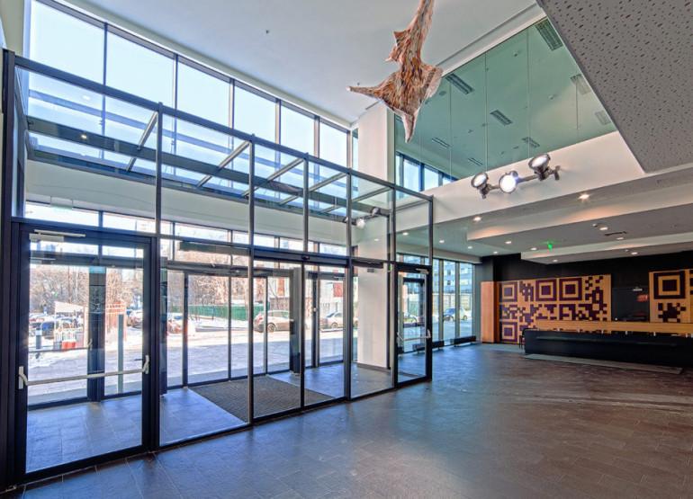 Ленинский 119: Вид входной группы внутри зданий